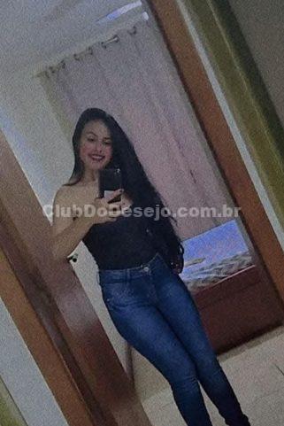 Acompanhante Helena Brito