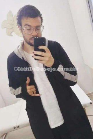 Acompanhante Kira, eu sou o Prazer de um Novo Mundo