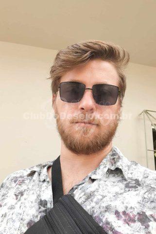 Acompanhante Alisson