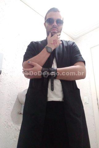 Acompanhante Kira, eu sou o Prazer de um Novo Mundo
