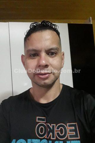 Acompanhante Carlos
