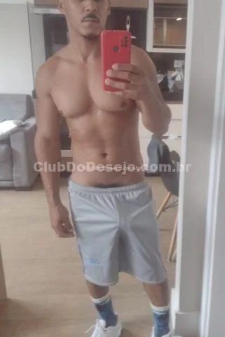 Acompanhante Moreno dotado 22