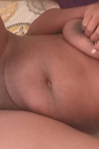 Acompanhante Pretinha carnuda