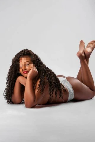 Acompanhante Luana