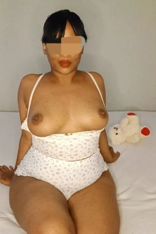 Acompanhante Alícia