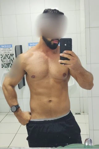 Acompanhante Ricardo Leone
