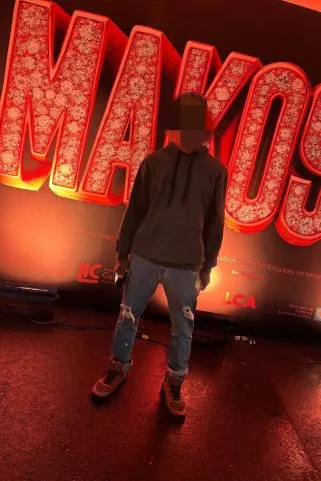 Acompanhante Alex africano