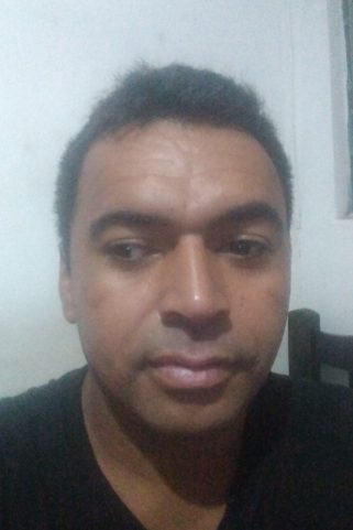 Acompanhante Addy