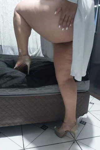 Acompanhante Camila