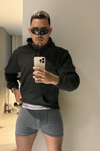 Acompanhante Negão carioca 24 cm