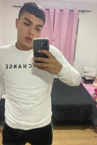 Acompanhante Pietro Ferreira