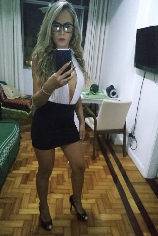 Acompanhante Deby Rio