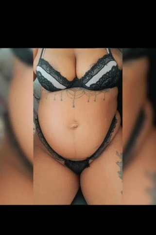 Acompanhante Gravidinha casadinha