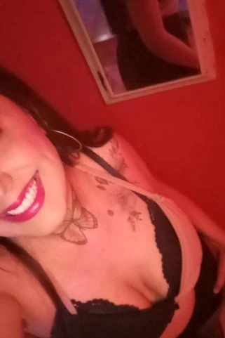 Acompanhante Camila