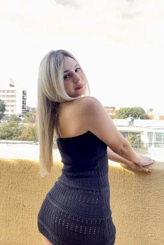 Acompanhante Julia