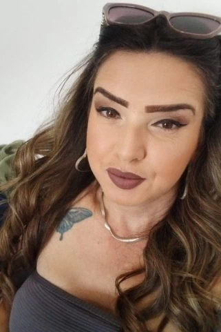 Acompanhante Mirella