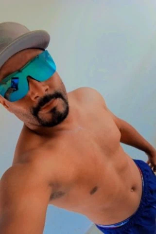Acompanhante Evander Xavier